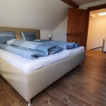 Kluser Apartman *