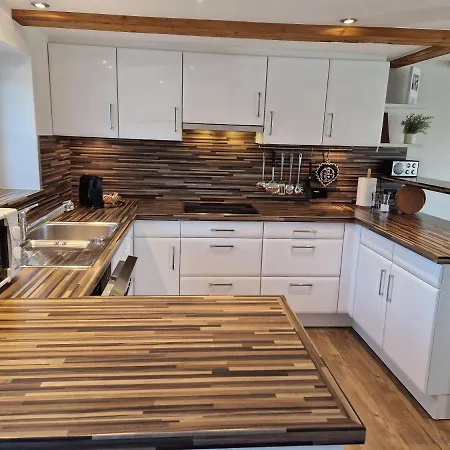 Kluser Apartman *